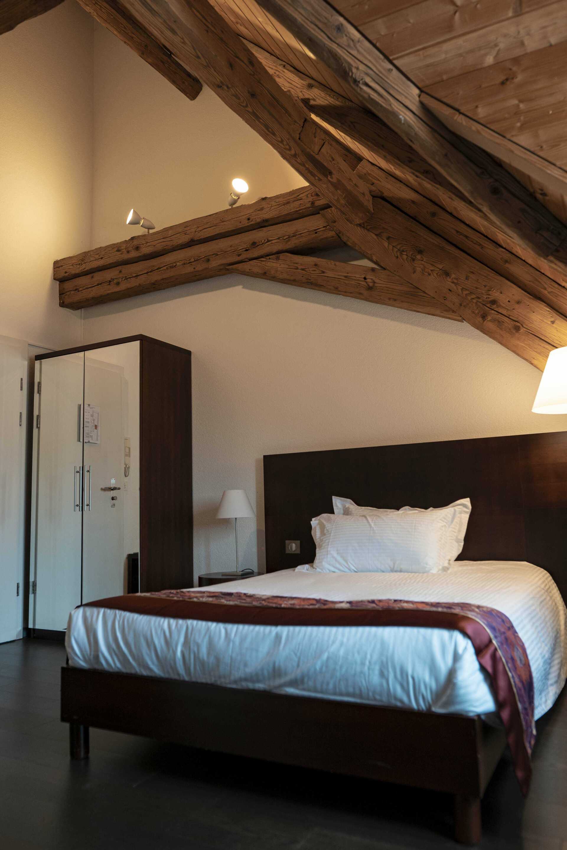 Standardzimmer mit Doppelbett