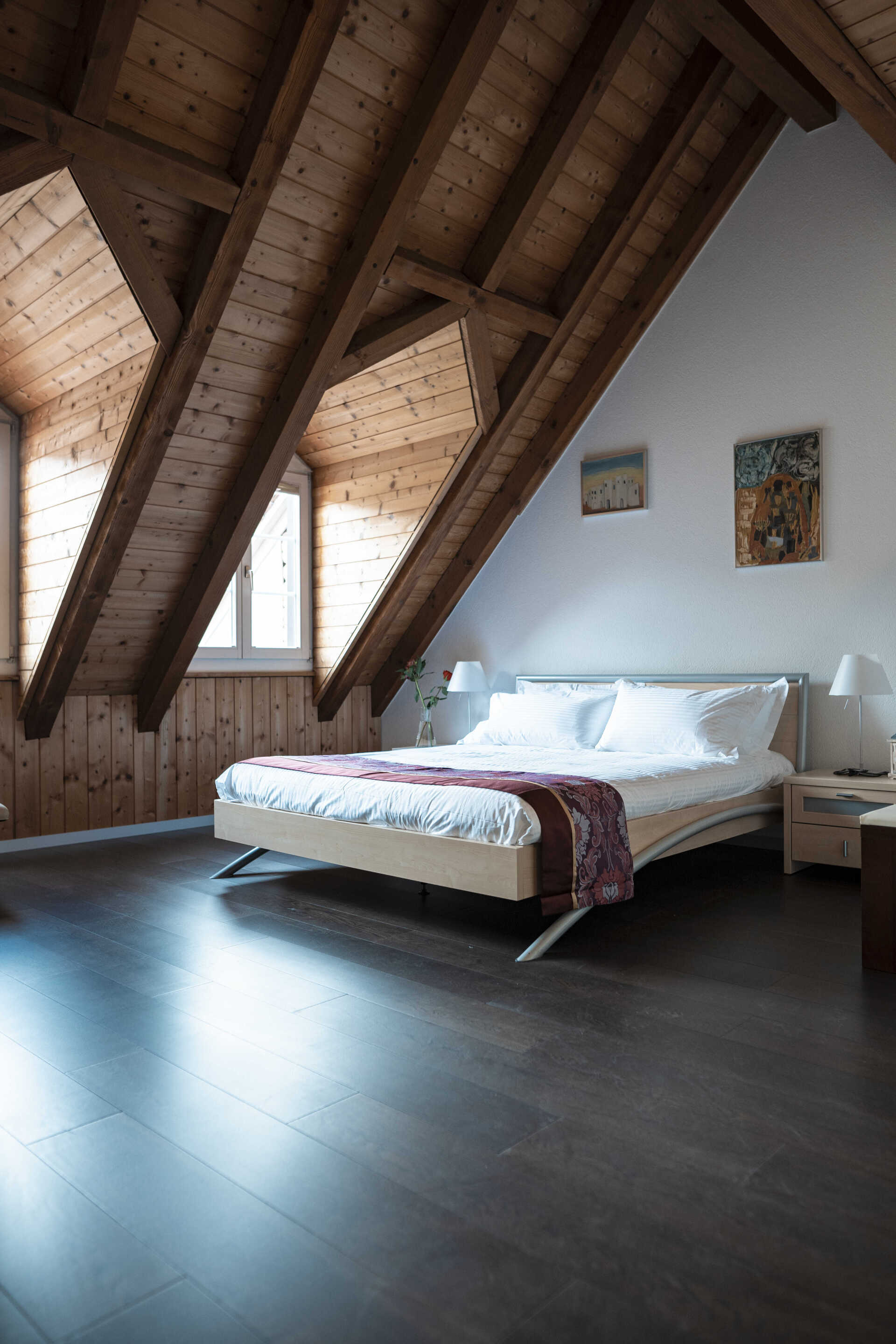 Studio zu vermieten Swiss Hotel la Couronne - Doppelbett unter Dachschrägen