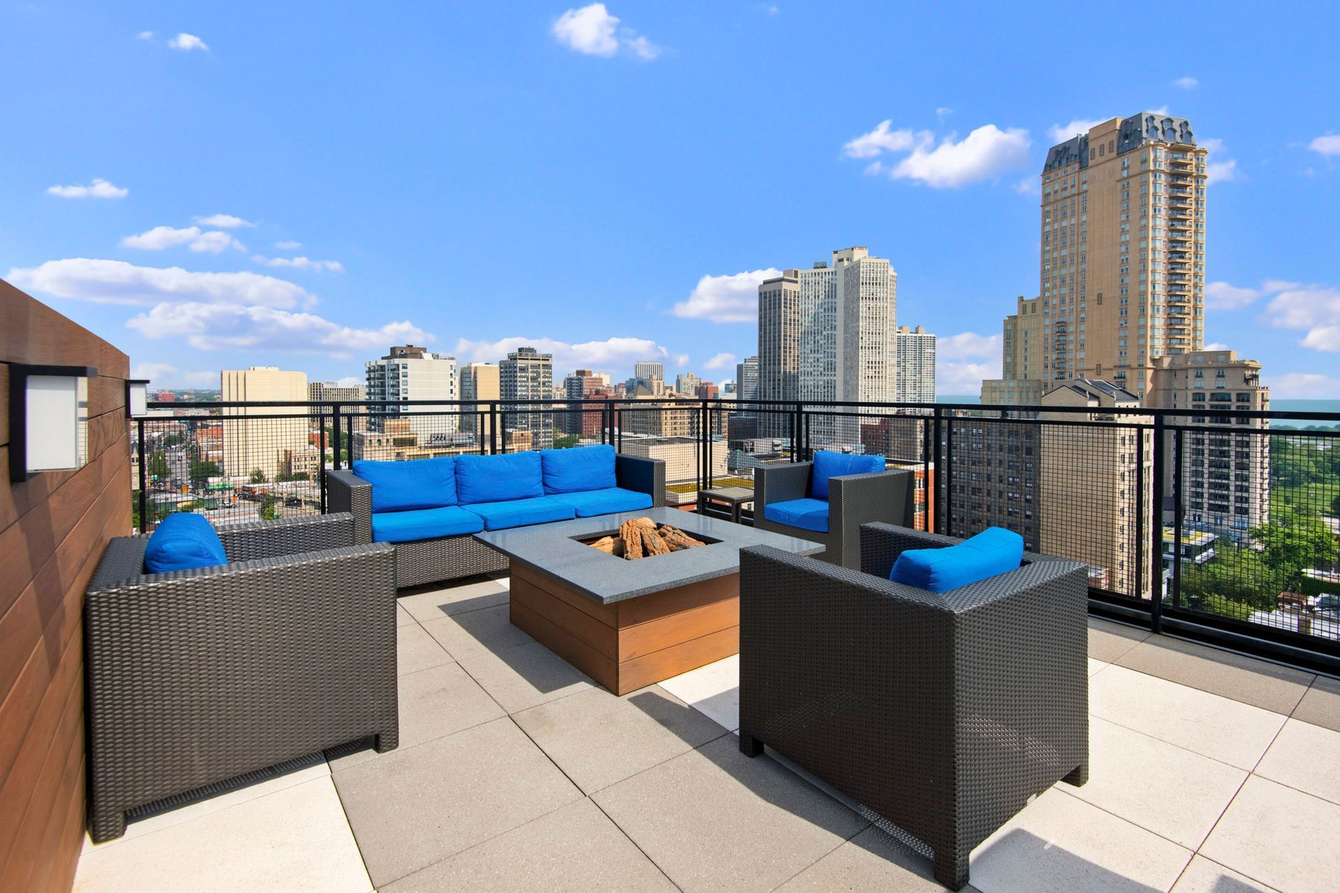Rooftop lounge at Park Lincoln by Reside