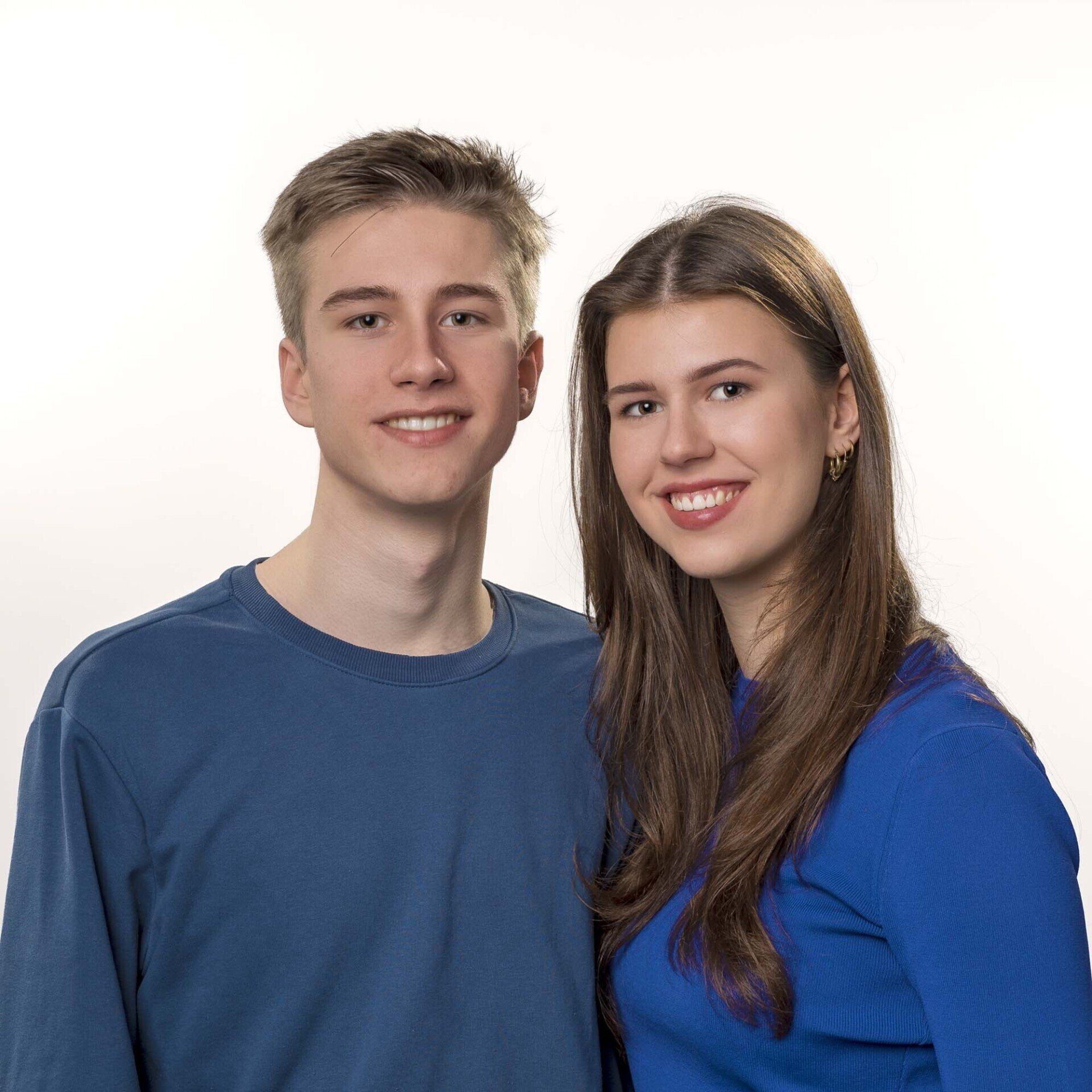 portret van mijn kinderen, witte achtergrond 