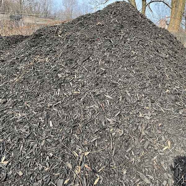 pile of mulch