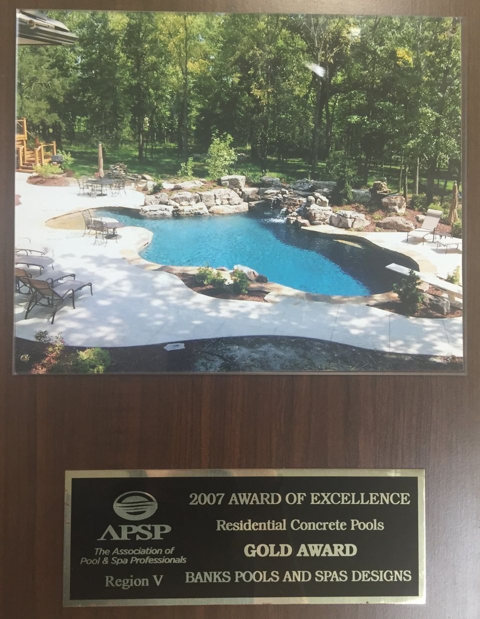 2007 Gold Award — Stilwell, KS — Banks Blue Valley Pool