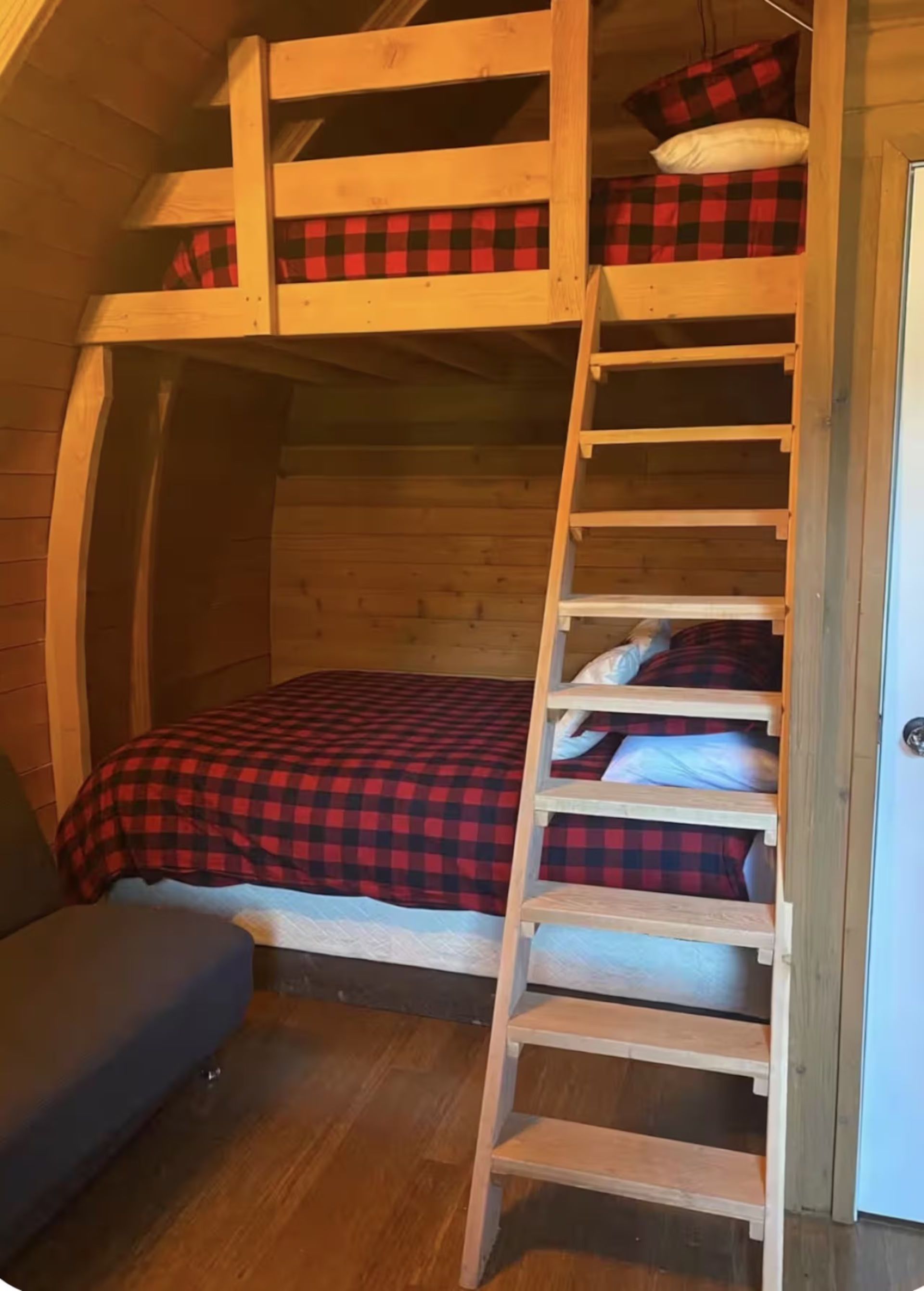Cozy Cabins interior photo 7