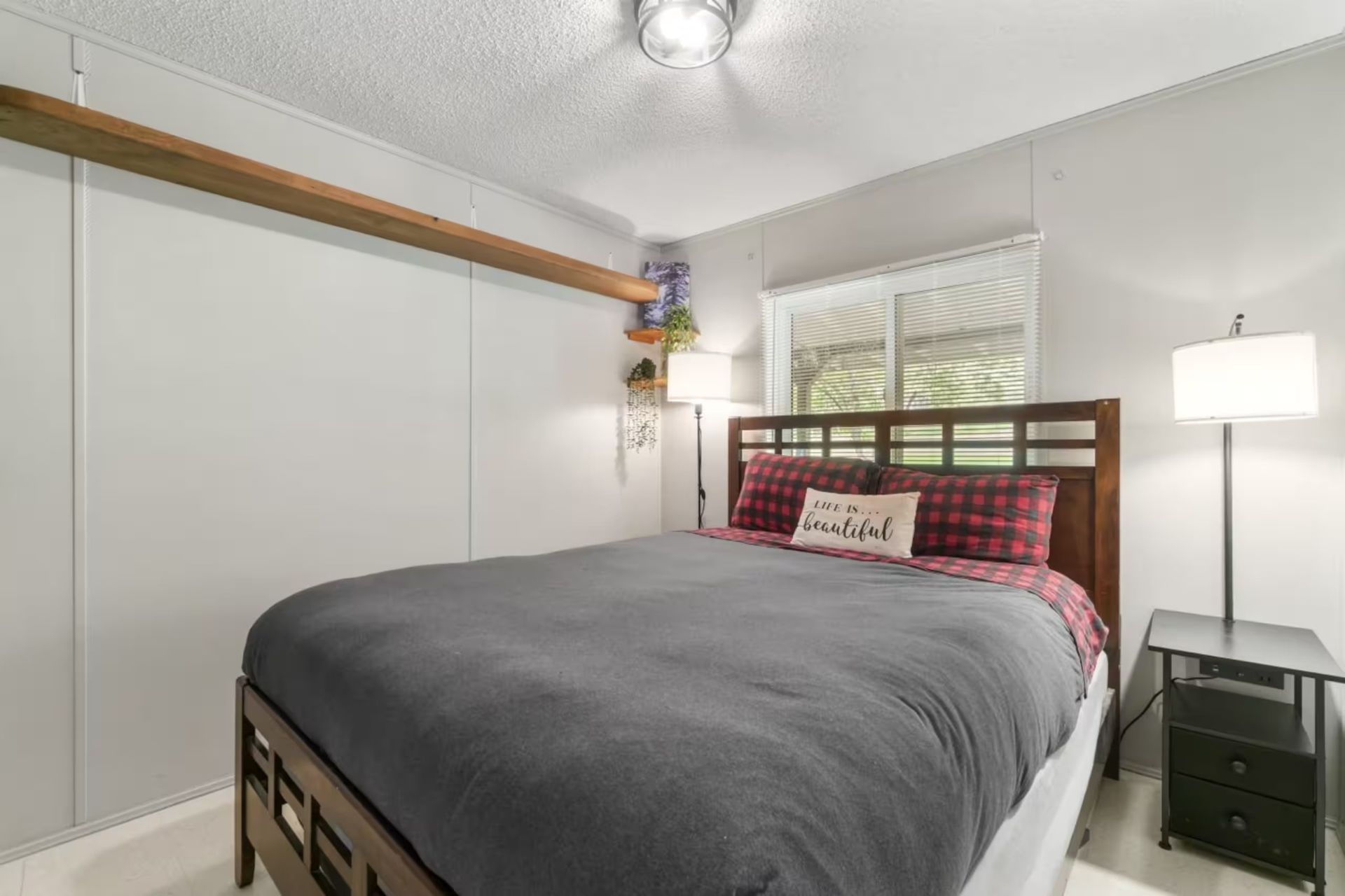 Lakeview House photo 8