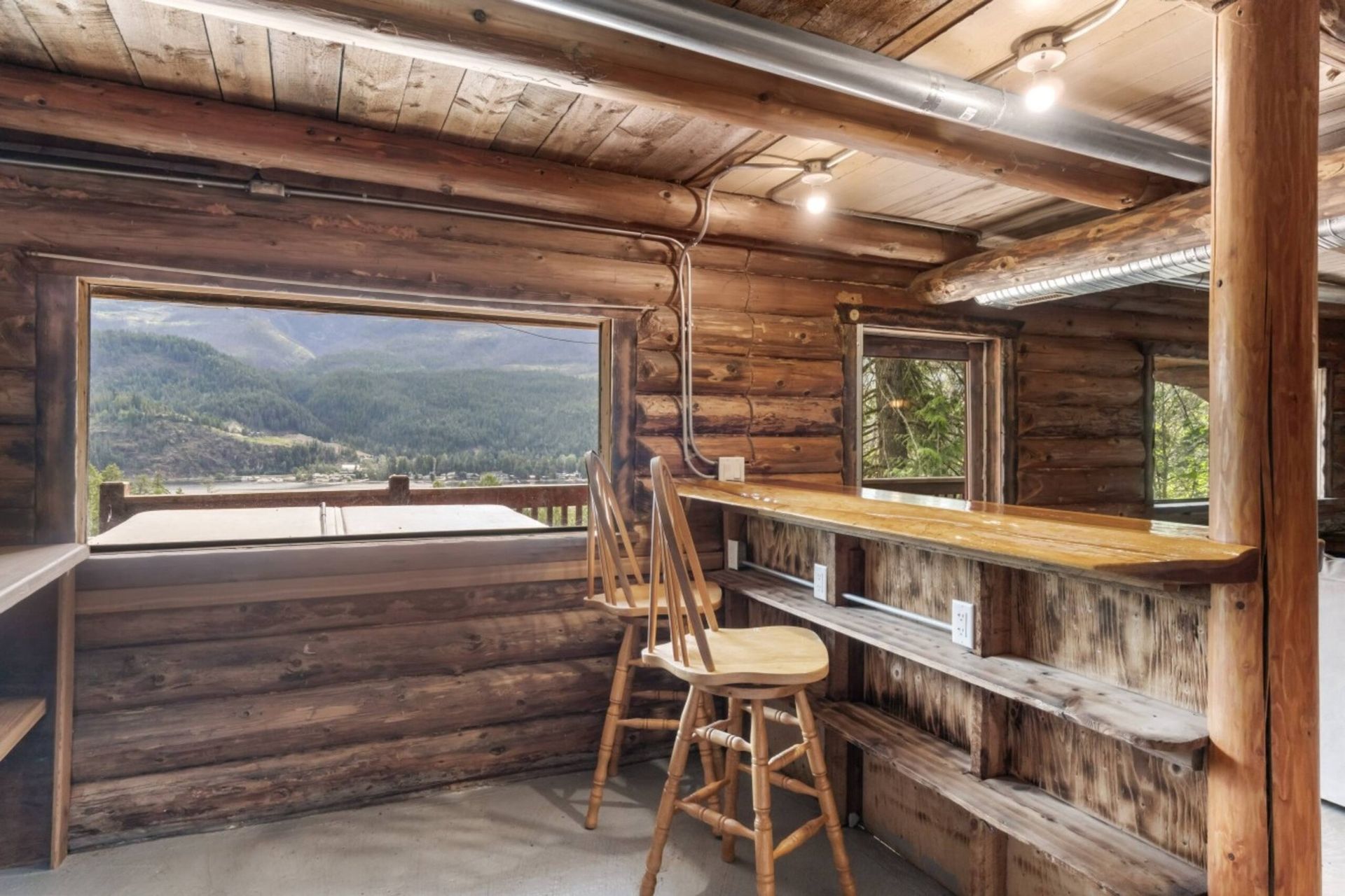 Log House photo 4