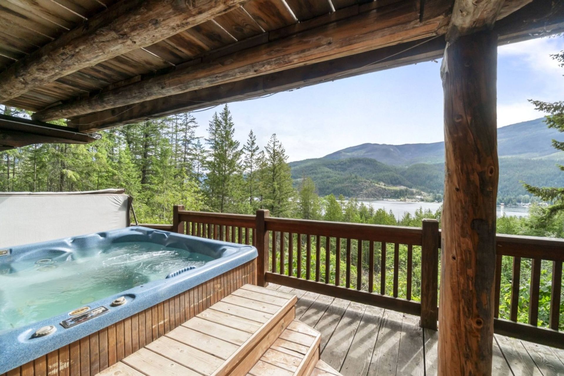 Log House photo 10