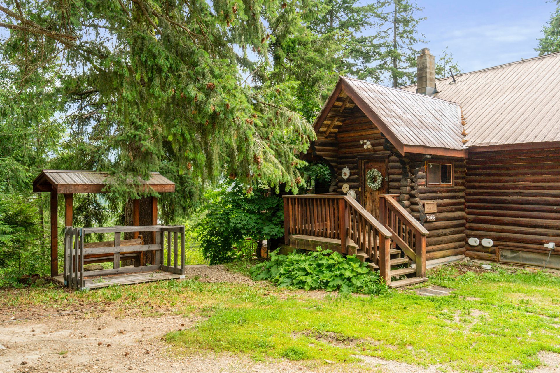 Cozy Cabin 2 exterior