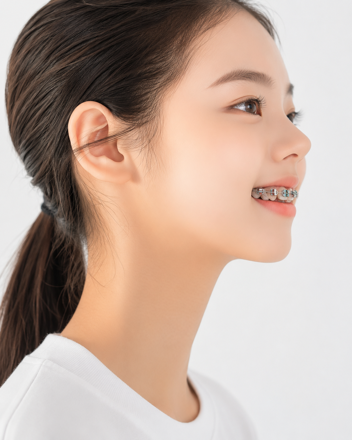 Options for replacing multiple missing teeth explained at a Busan clinic