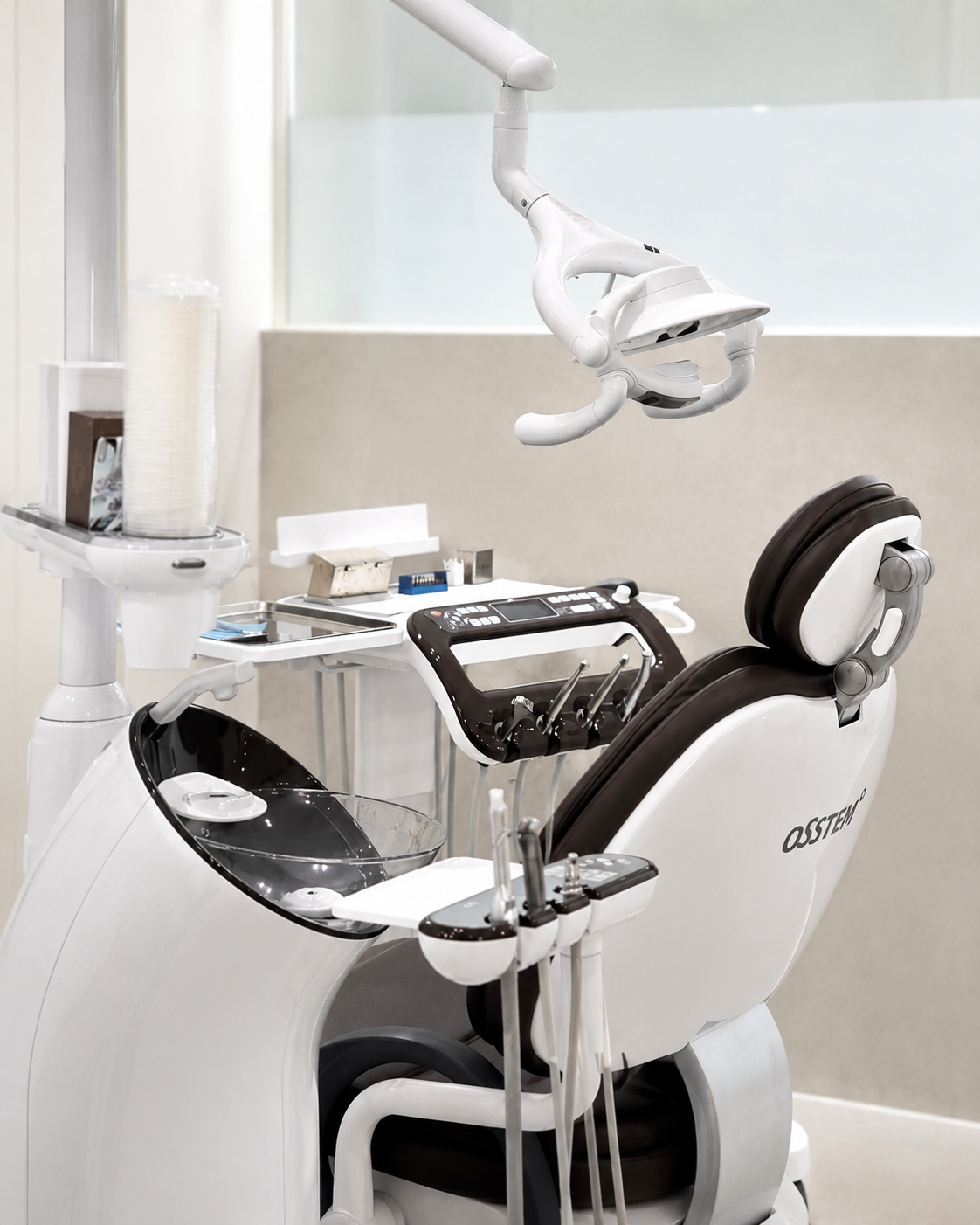 Treatment room with digital dental equipment