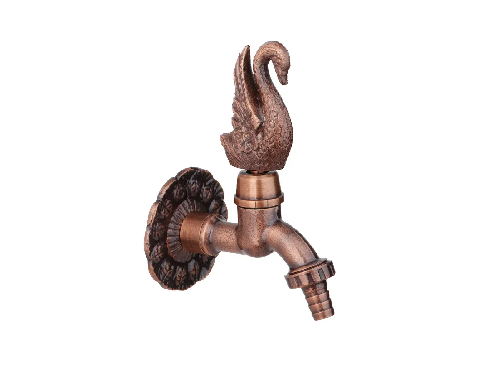 Un grifo de agua de pared con acabado en cobre antiguo que presenta un mango decorativo en forma de cisne y un extremo con boquilla para manguera.