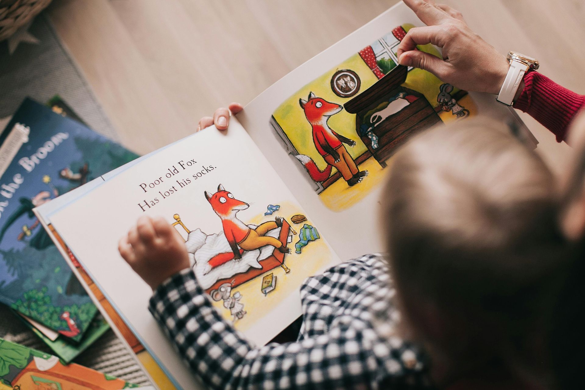 child learning to read at thinking differently tuition, dorset