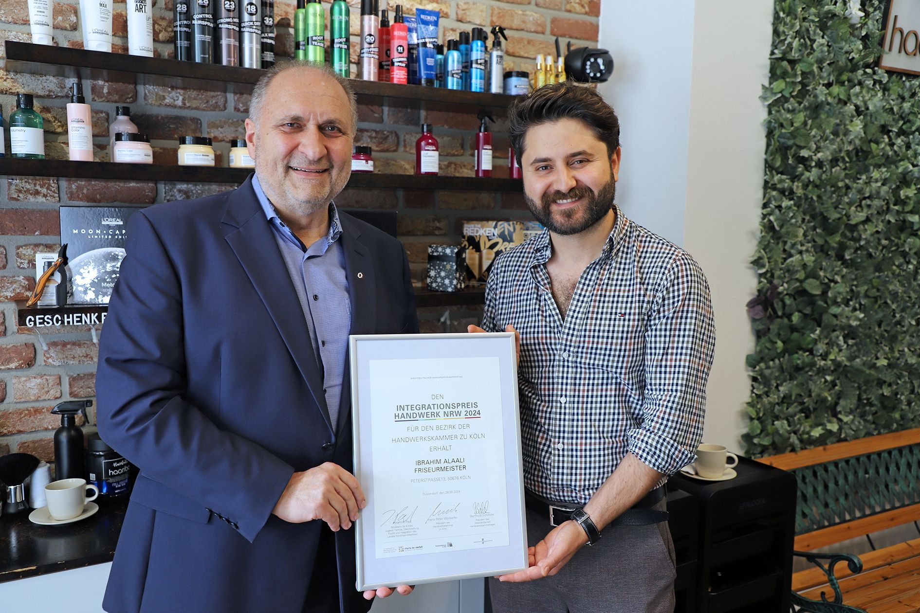 Kölner Friseurmeister mit Integrationspreis ausgezeichnet, Ibrahim Alaali, Hairstudio Haaribo, Friseur, Köln, Intergrationspreis, Ibo