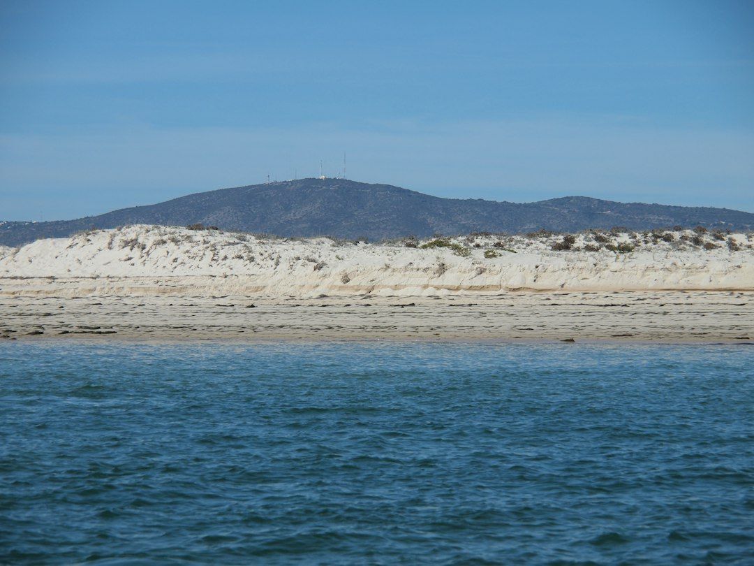 Scenic view of Folsom Lake near Granite Bay, California
