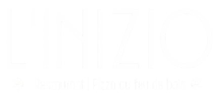 Logo blanc avec l'inscription « L'INIZIO » au-dessus d'une ligne de texte décorative plus petite, centrée sur un fond noir.
