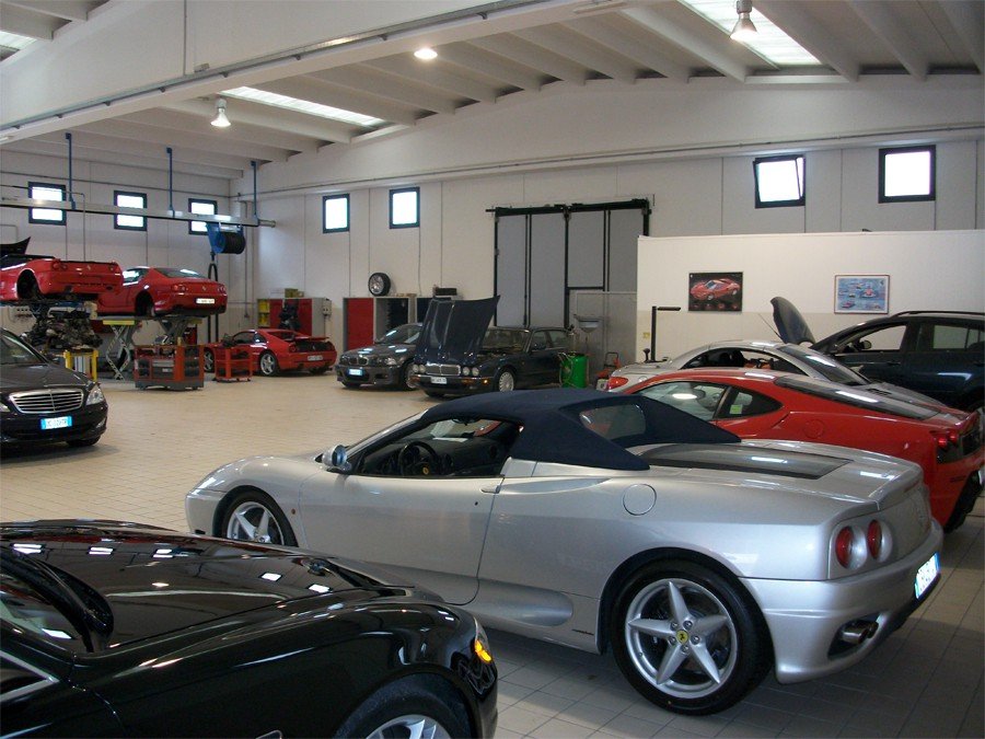 Officina Maserati Red's Garage Macchia d'Isernia (IS)