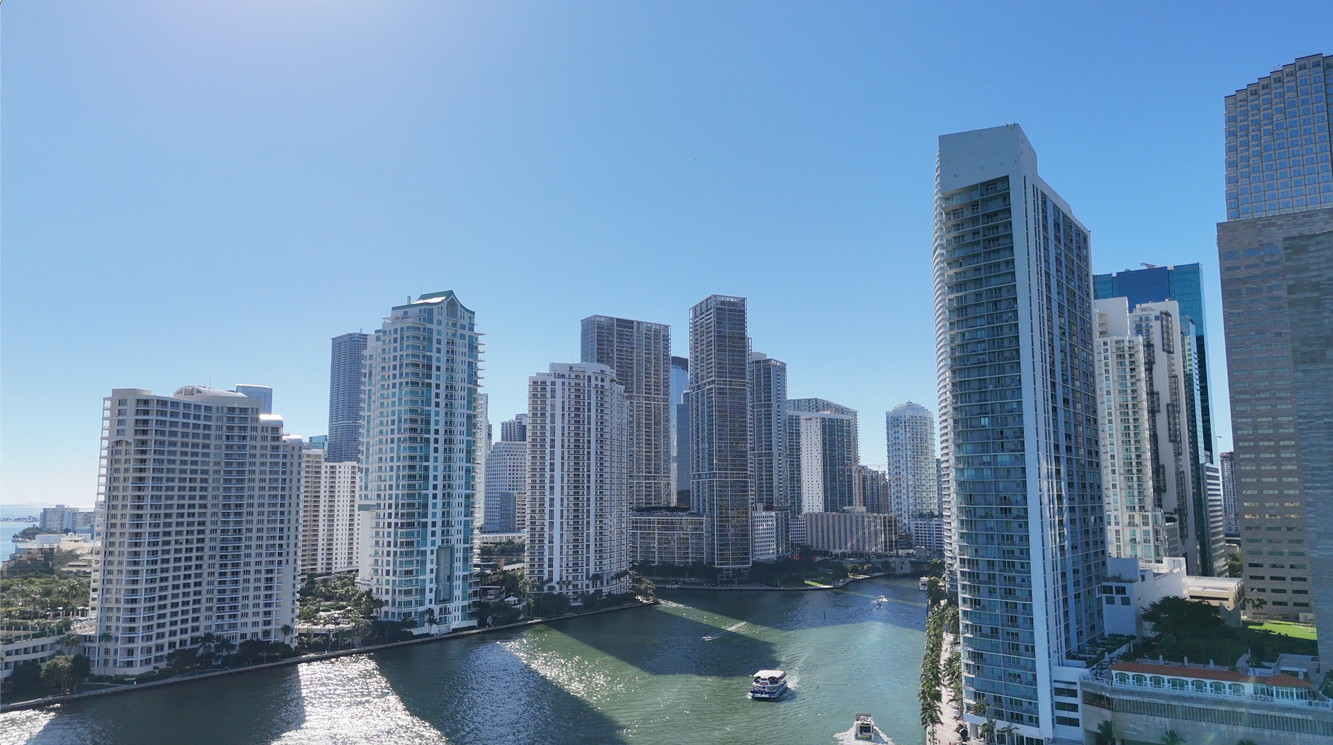 The beautiful Miami River Skyline from the Miami Millionaires Row Boat tour