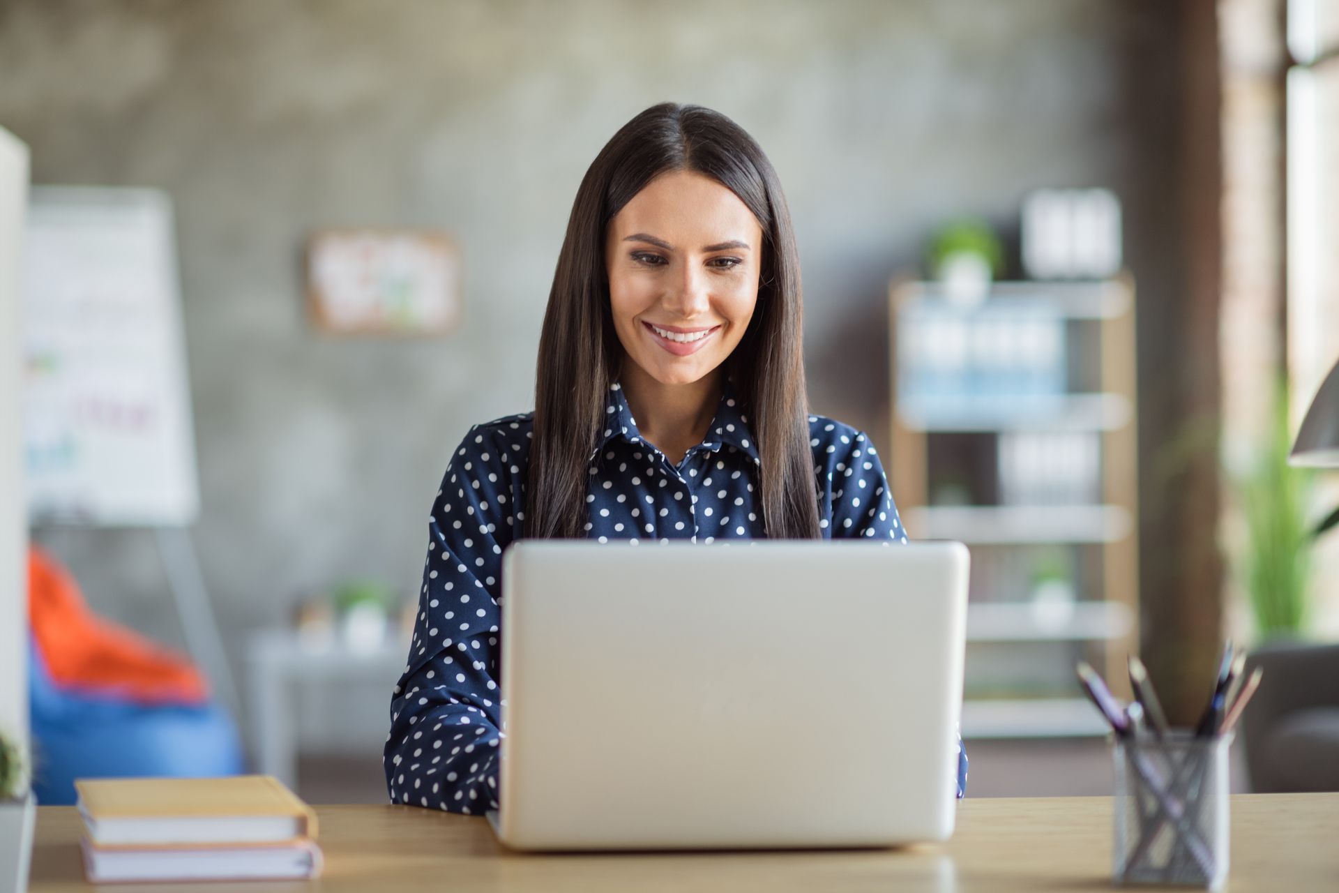 Discover How Virtual Assistants are Revolutionizing Different Industries