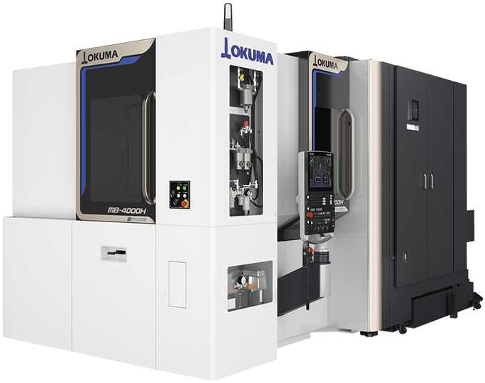 Un centro di lavoro orizzontale Okuma MB-5000H in una configurazione di fabbrica, bianco e blu.
