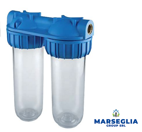 Sistema di filtraggio dell'acqua blu e trasparente con due cilindri trasparenti.