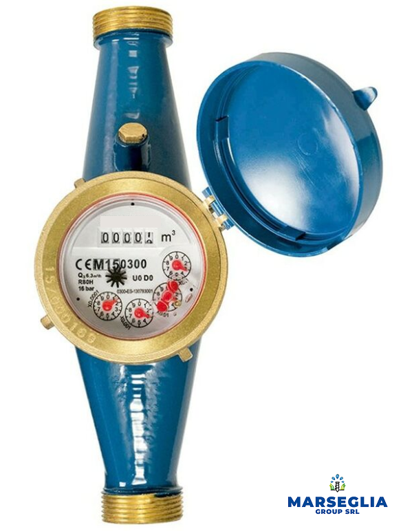 Contatore dell'acqua blu e in ottone con coperchio protettivo aperto, con display digitale e analogico.