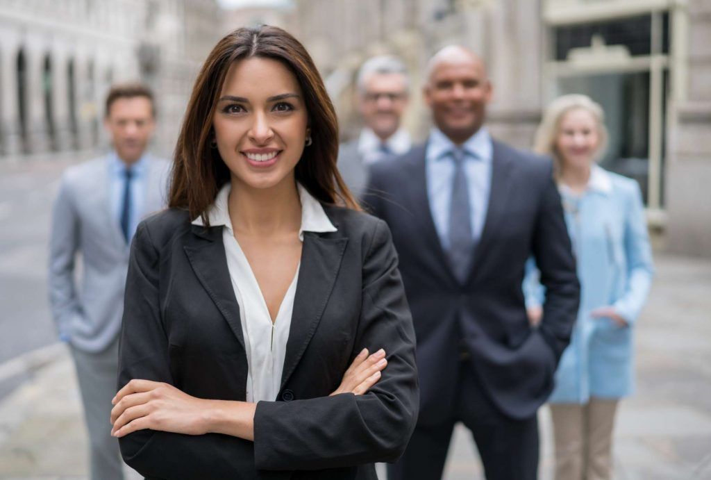 Canada Immigration: Lawyer vs Consultant