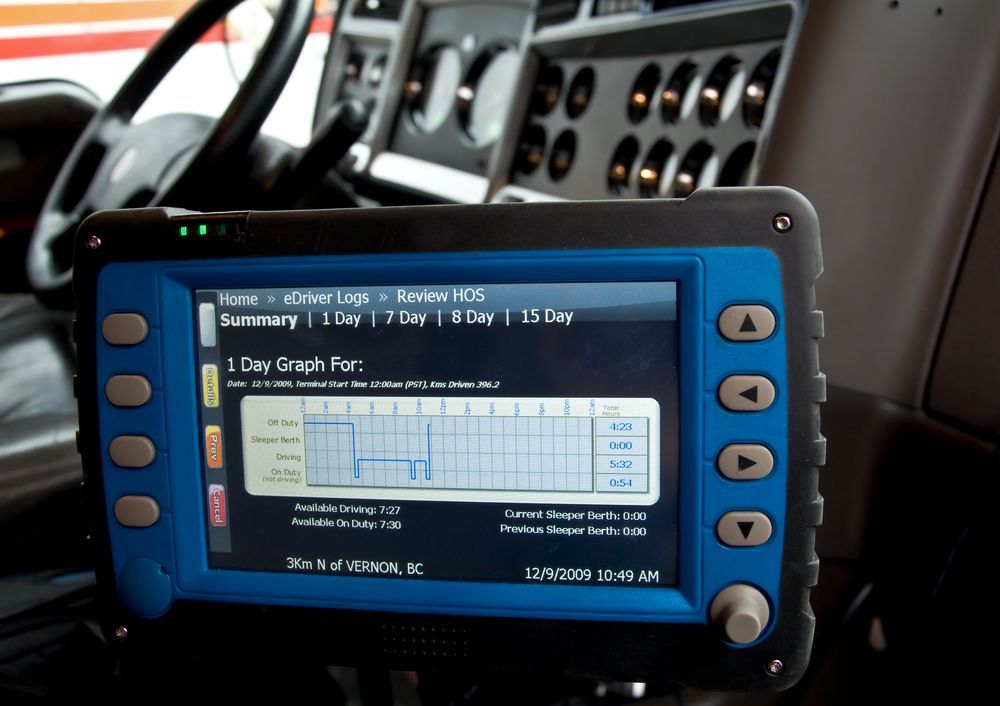Blue Screen Displaying a 1-day Graph in a Truck Dashboard — Mike's Automotive in Edgeworth, NSW