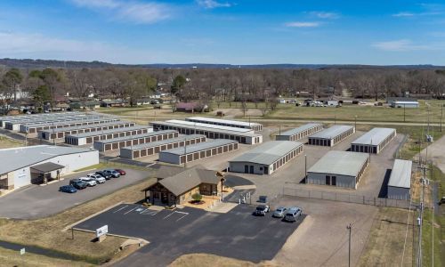 Instalación de StorMark Self Storage en 1160 AR-22 W, Dardanelle, Arkansas