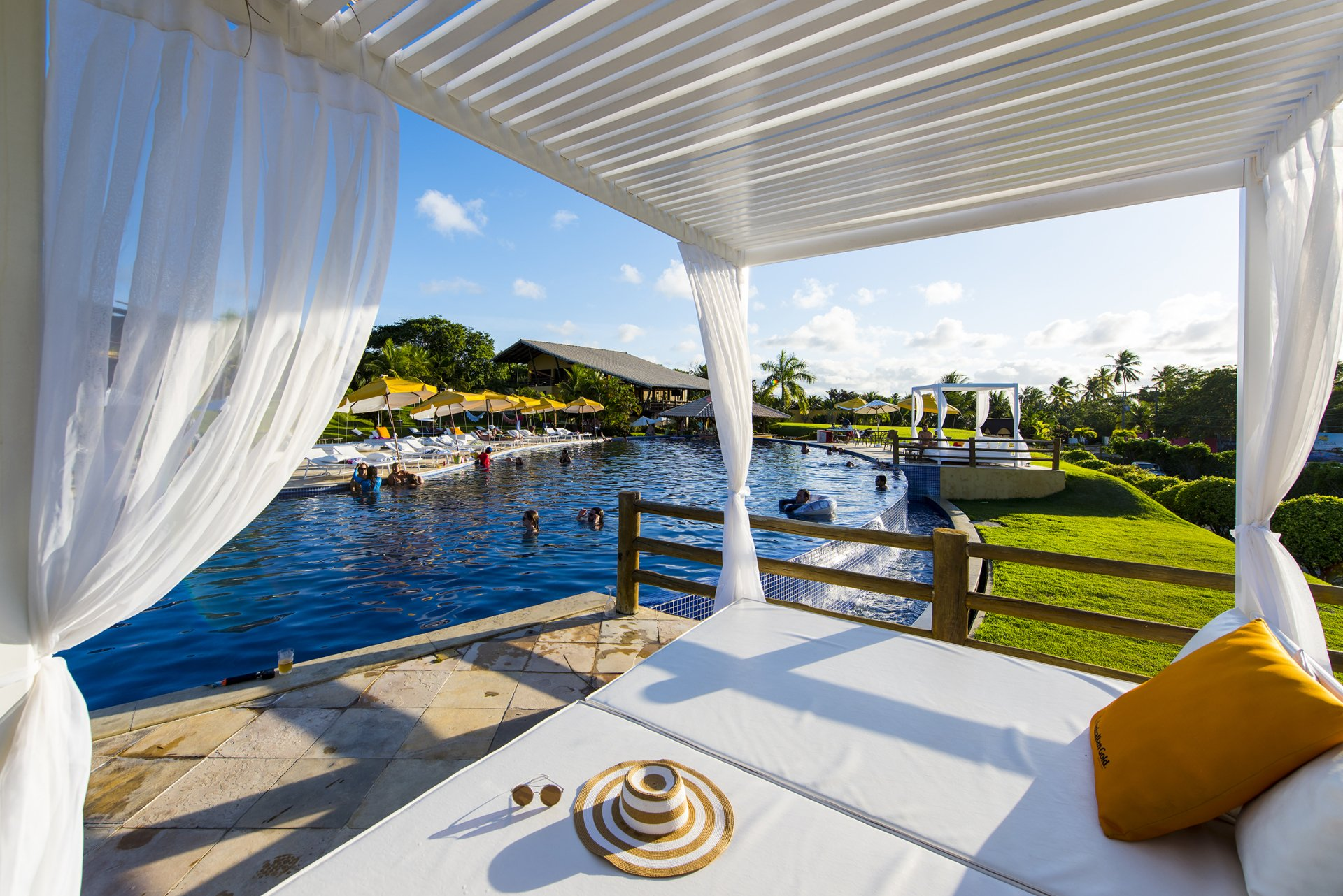 Piscinas e Bar Molhado | Pipa Lagoa Hotel