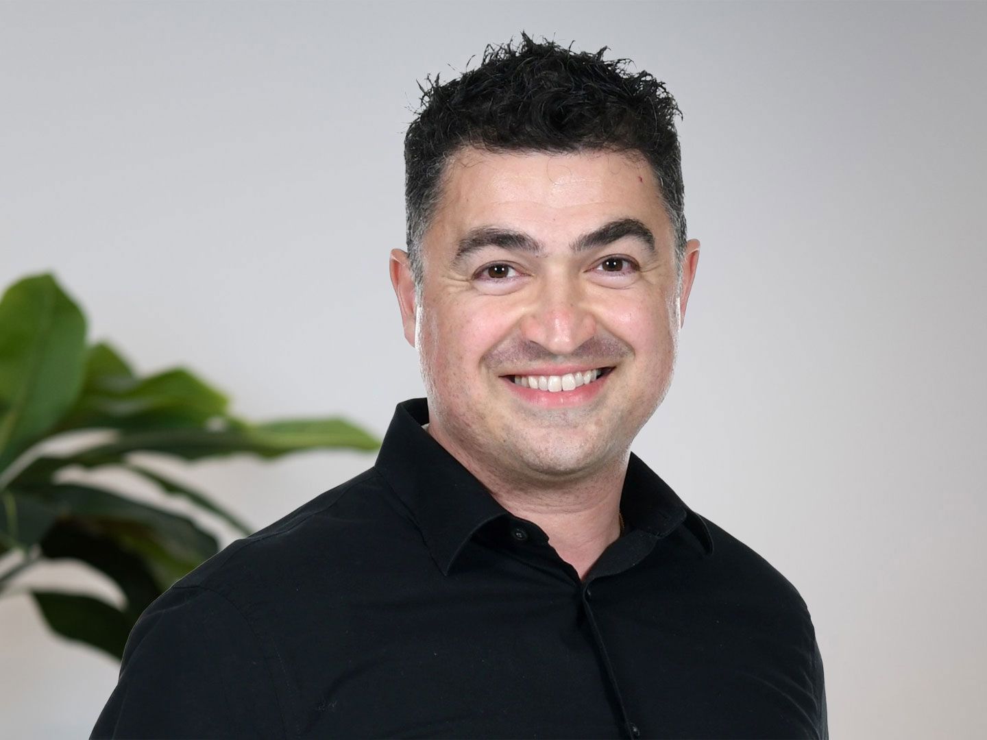 Dr. Omid Kiarash