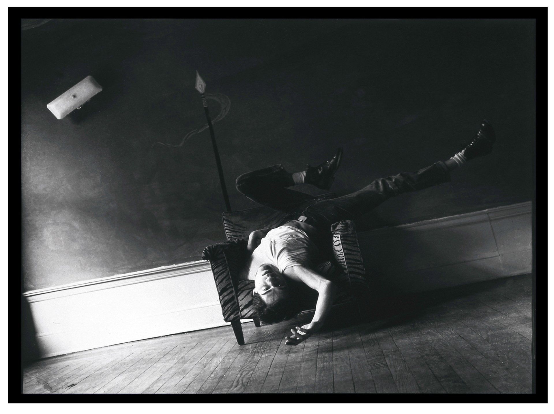 artist+photographer+self+portrait+black&white