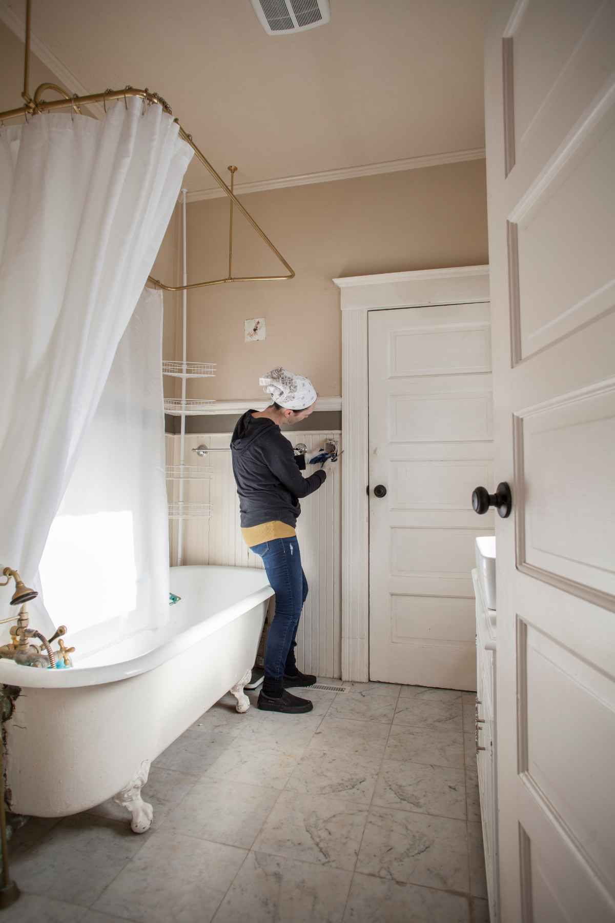 before bathroom remodeling