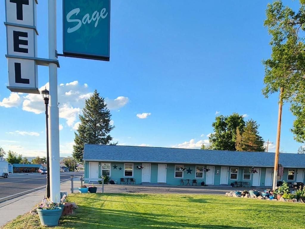 Merry Christmas at Sage Motel in Greybull Wyoming. Near and Close to Yellowstone, Cody Wyoming, Big Horn Mountains. 