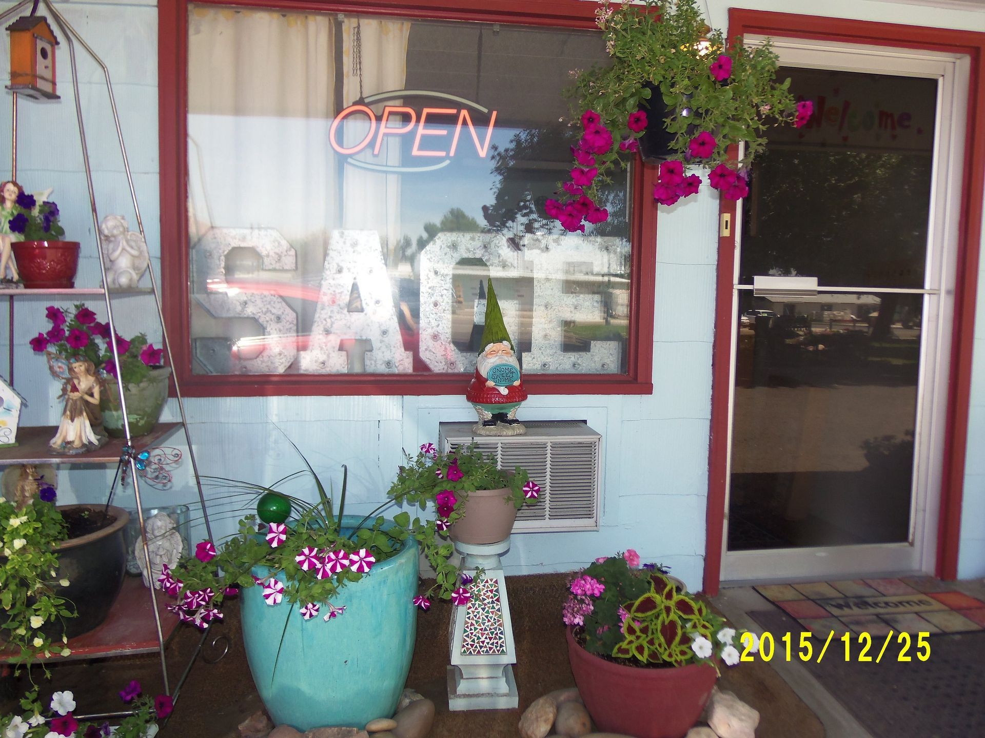 Merry Christmas at Sage Motel in Greybull Wyoming. Near and Close to Yellowstone, Cody Wyoming, Big Horn Mountains. 