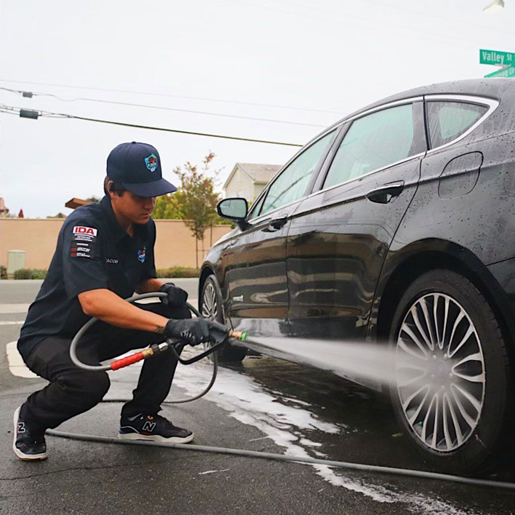 EXTERIOR DETAILING