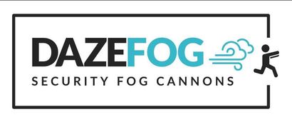 Logo dei cannoni nebulizzatori di sicurezza DAZEFOG in nero e verde acqua con un'icona di nebbia e una figura in corsa