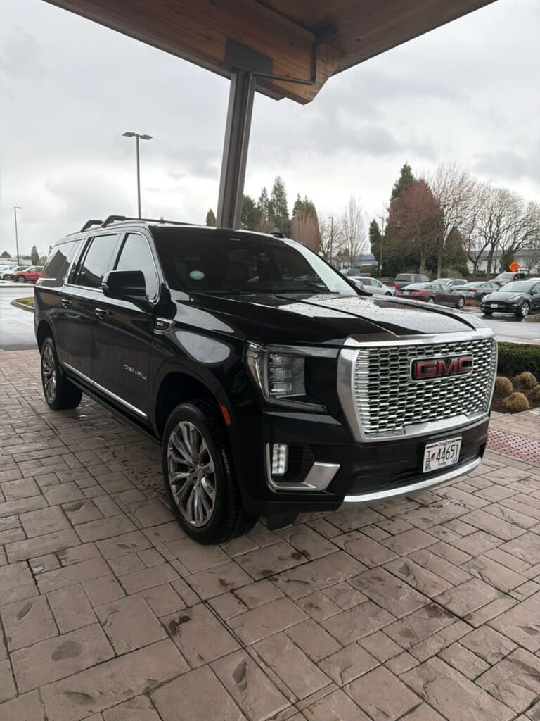 Private airport car service from Sherwood to Portland International Airport PDX limo transfer