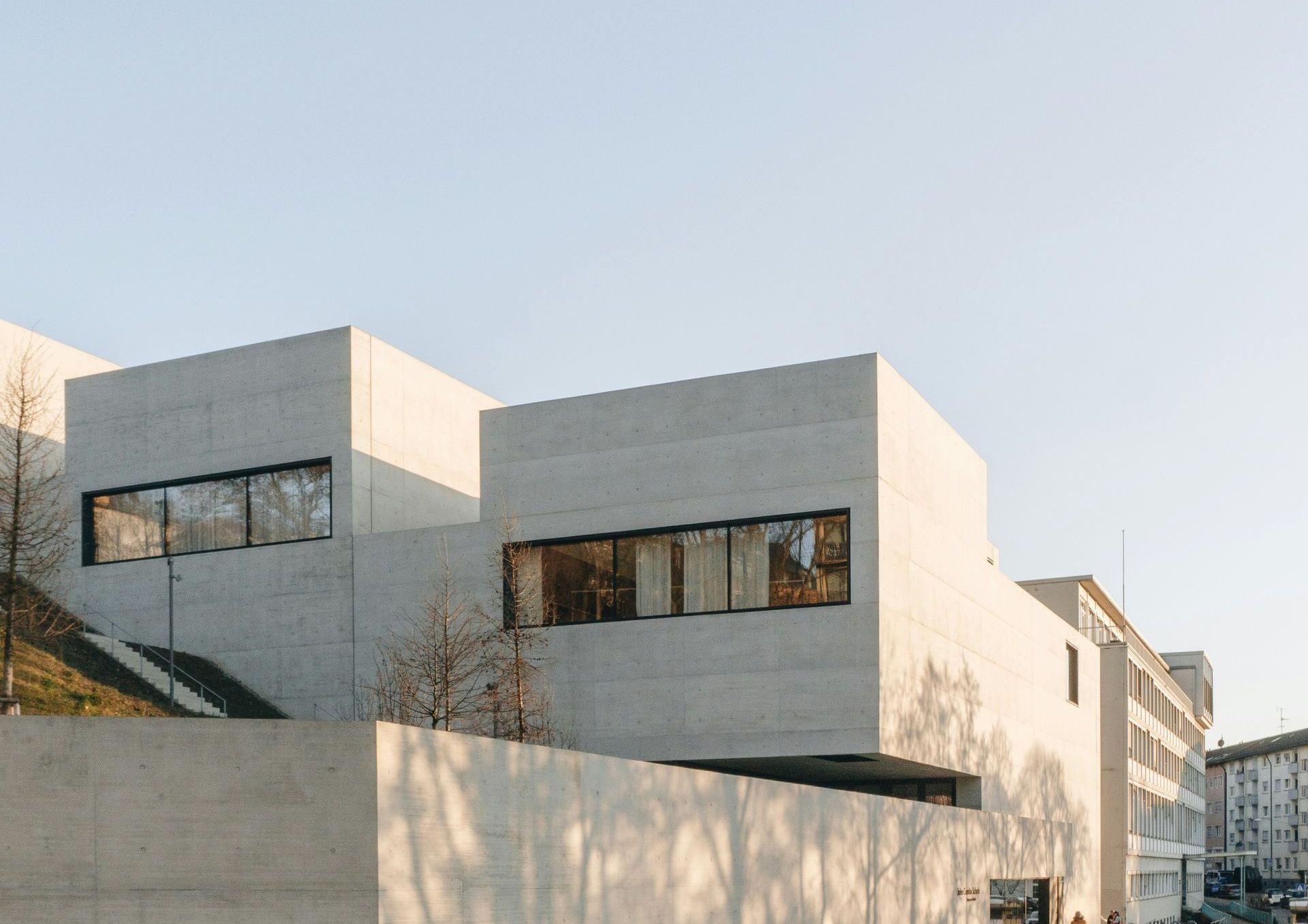 Moderner Gebäudekomplex als Beispiel für Architektur und Bauwirtschaft