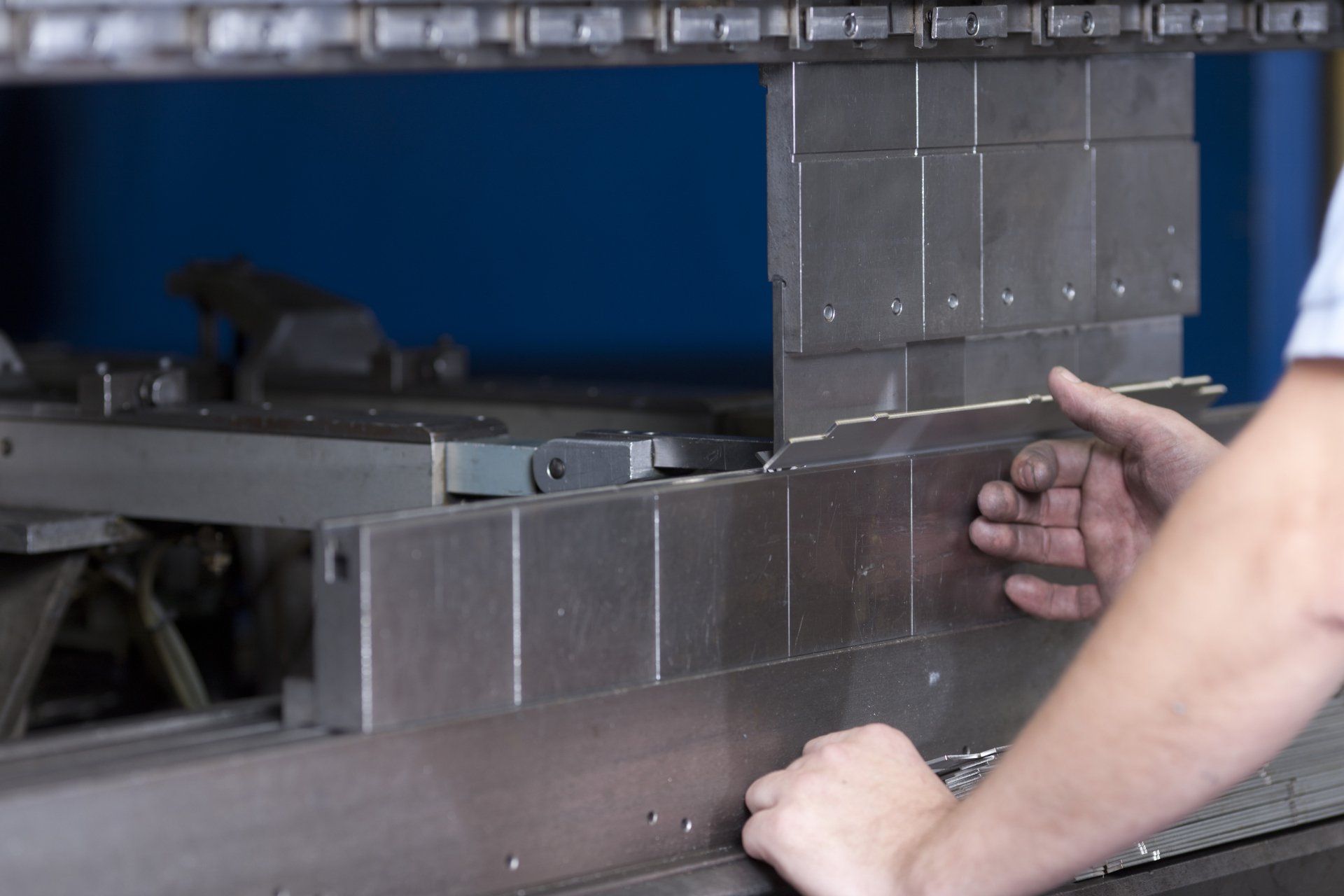 Blechtechnik Koller - Umformen Gesenkbiegemaschine Hämmerle