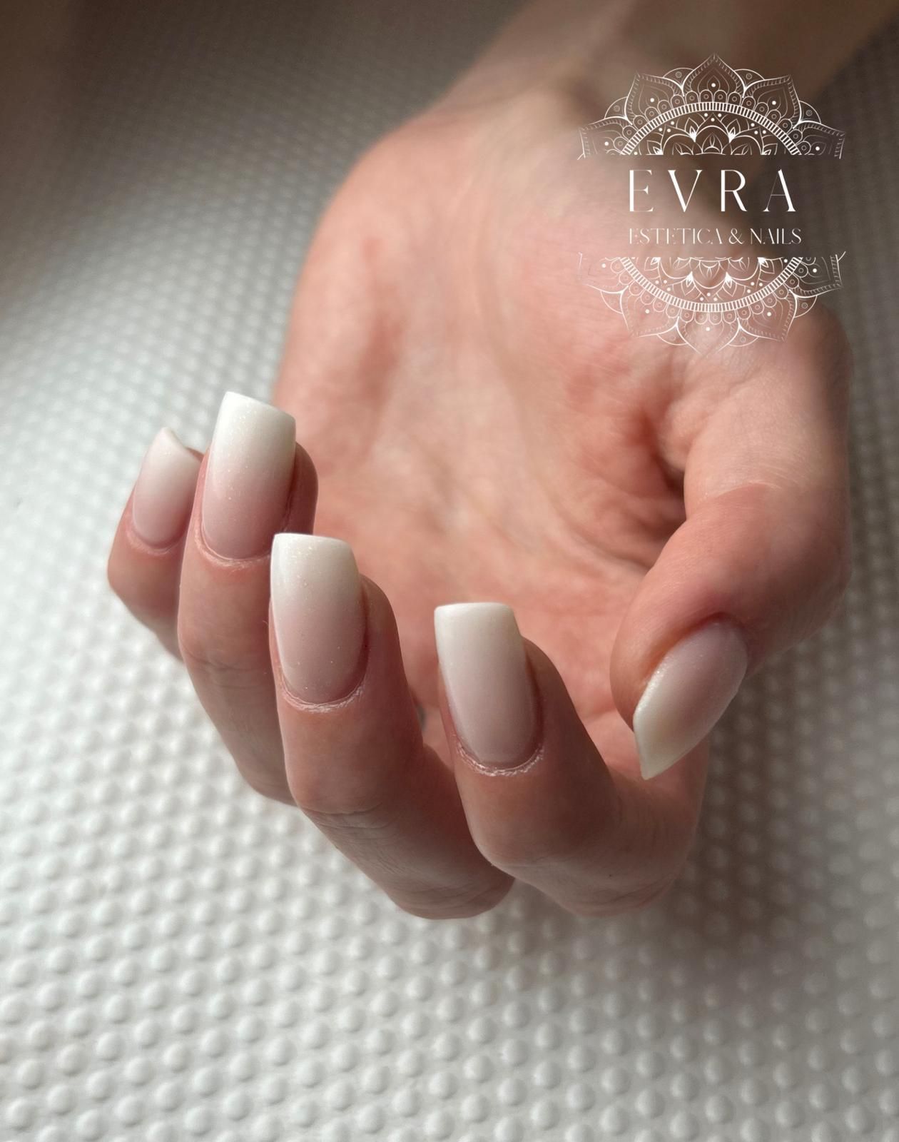 nails