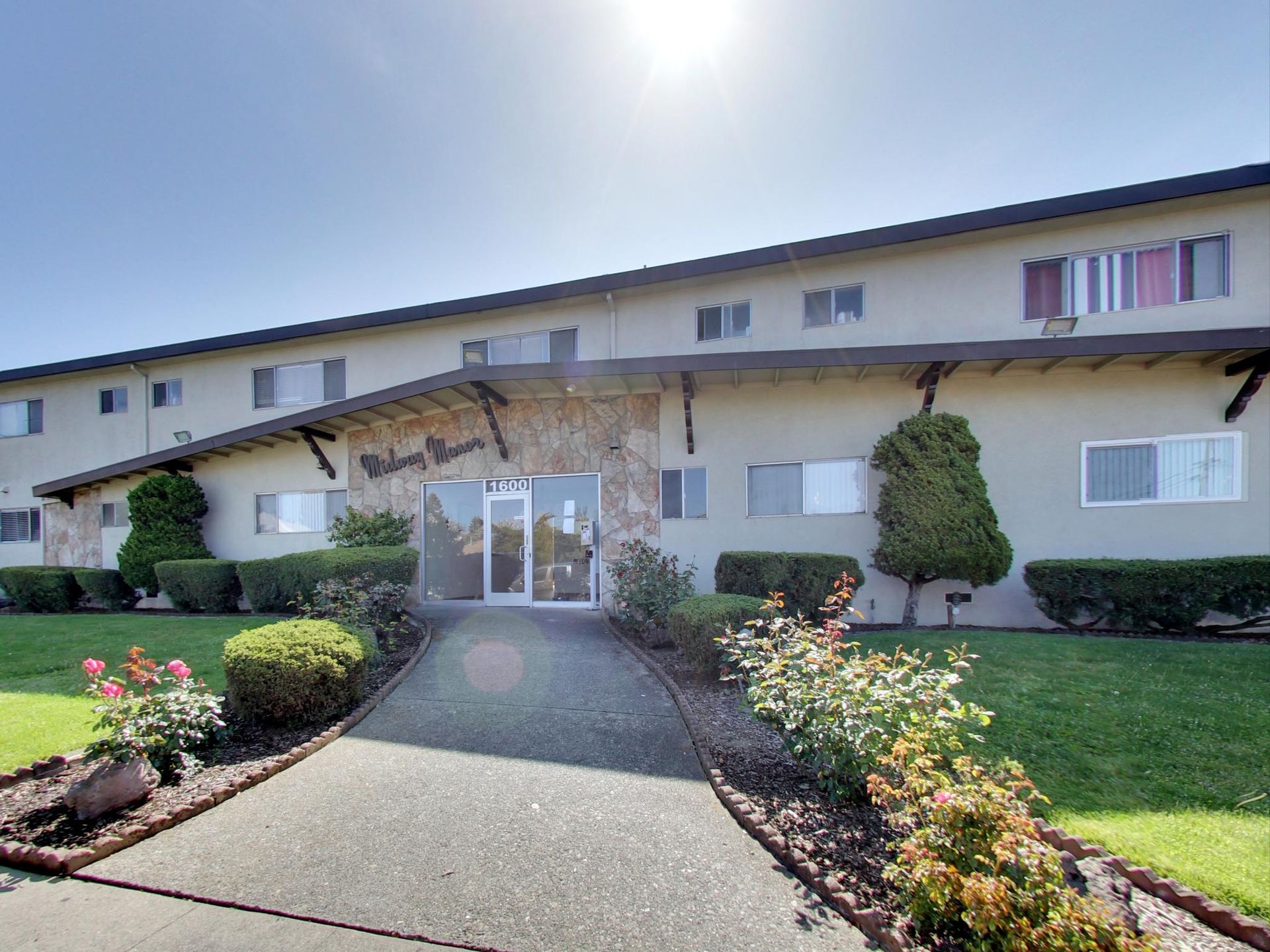 exterior photo of building