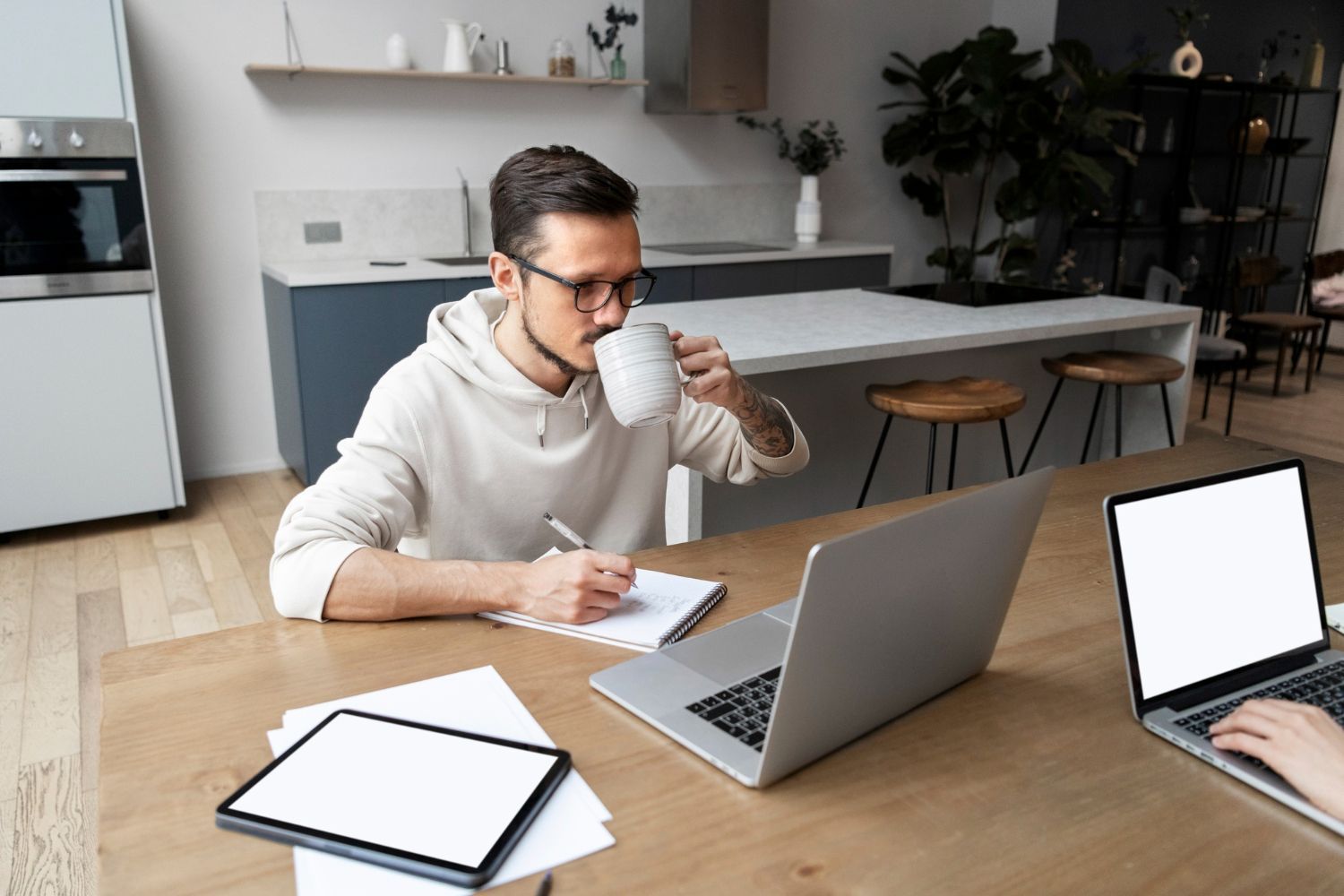 accountant advising on IR35 compliance