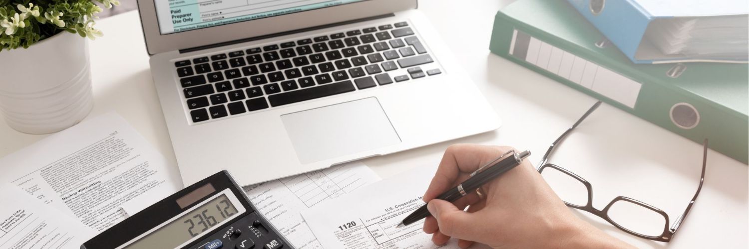 accountant benefits contractors explained