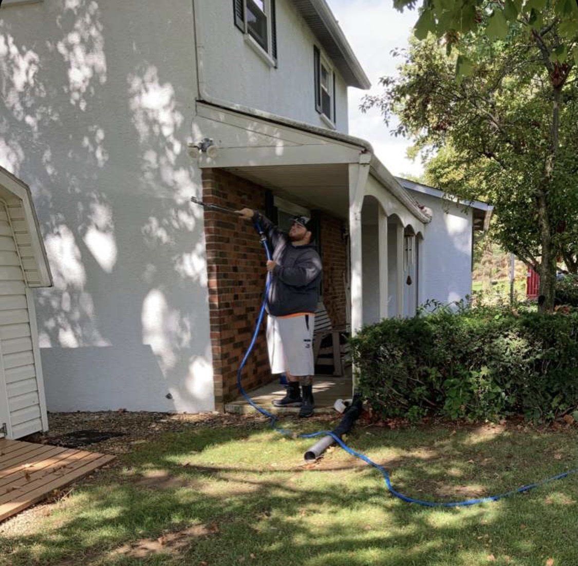 House washing professional — Dublin, OH — Elite Softwash