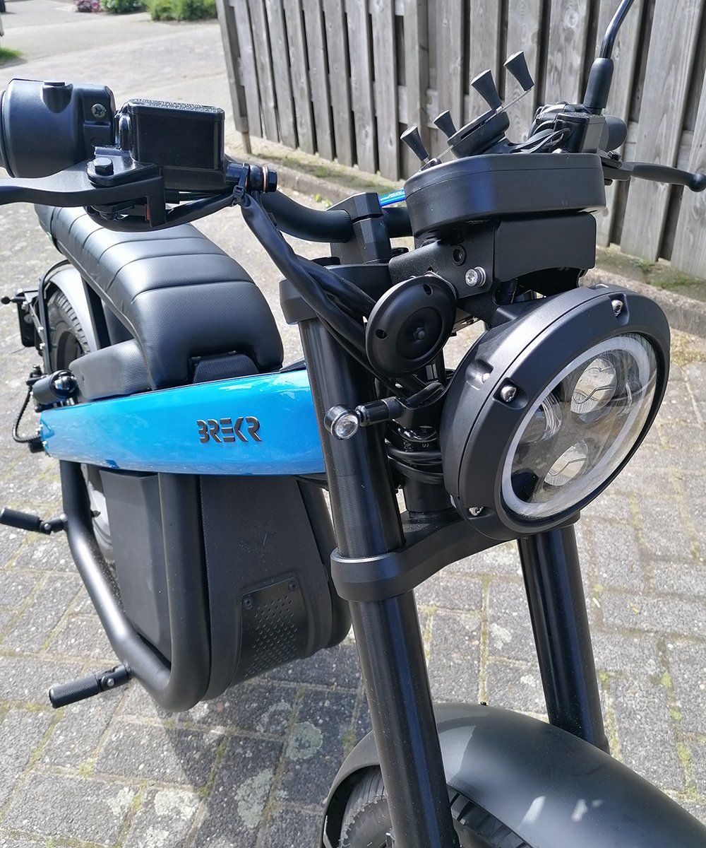Model B  - BREKR - Electric Motorbikes