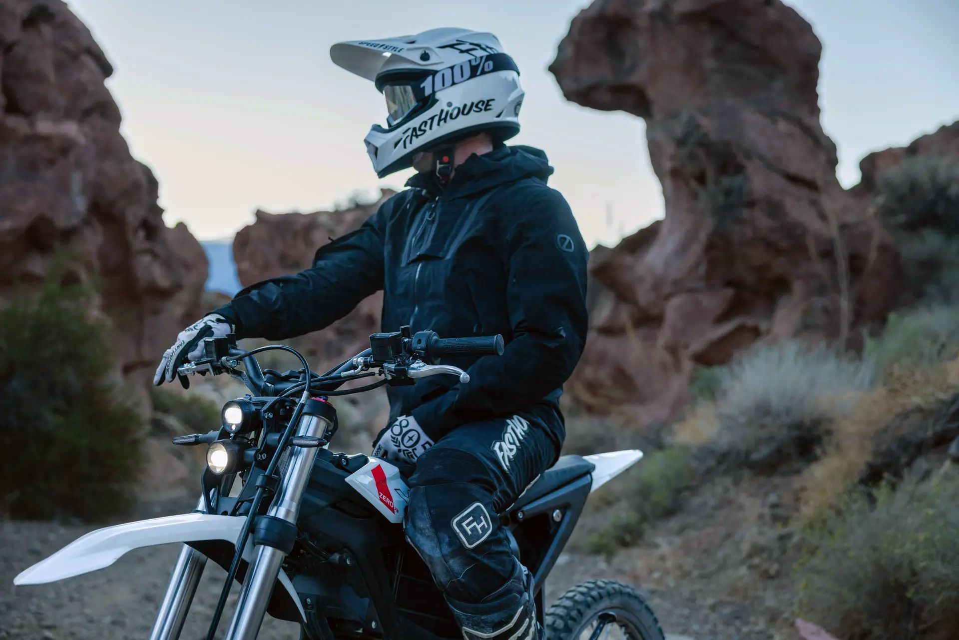 Zero Motorcycles - Zero XE 2025