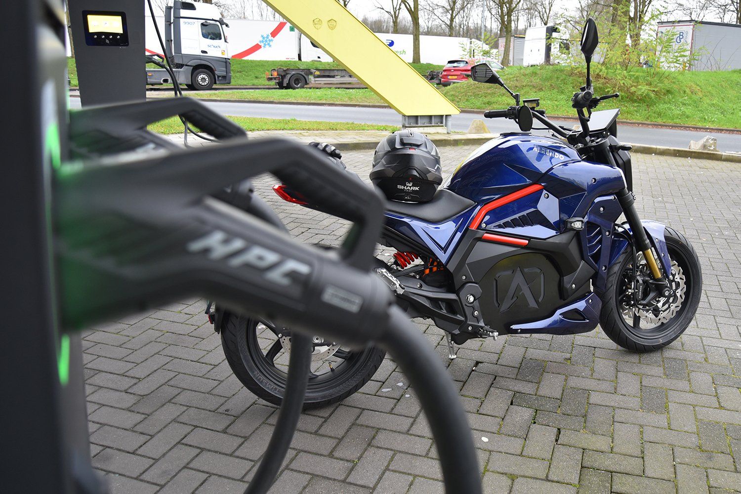 TS Bravo - Alrendo Motorcycles - Electric Motorbikes - E-center