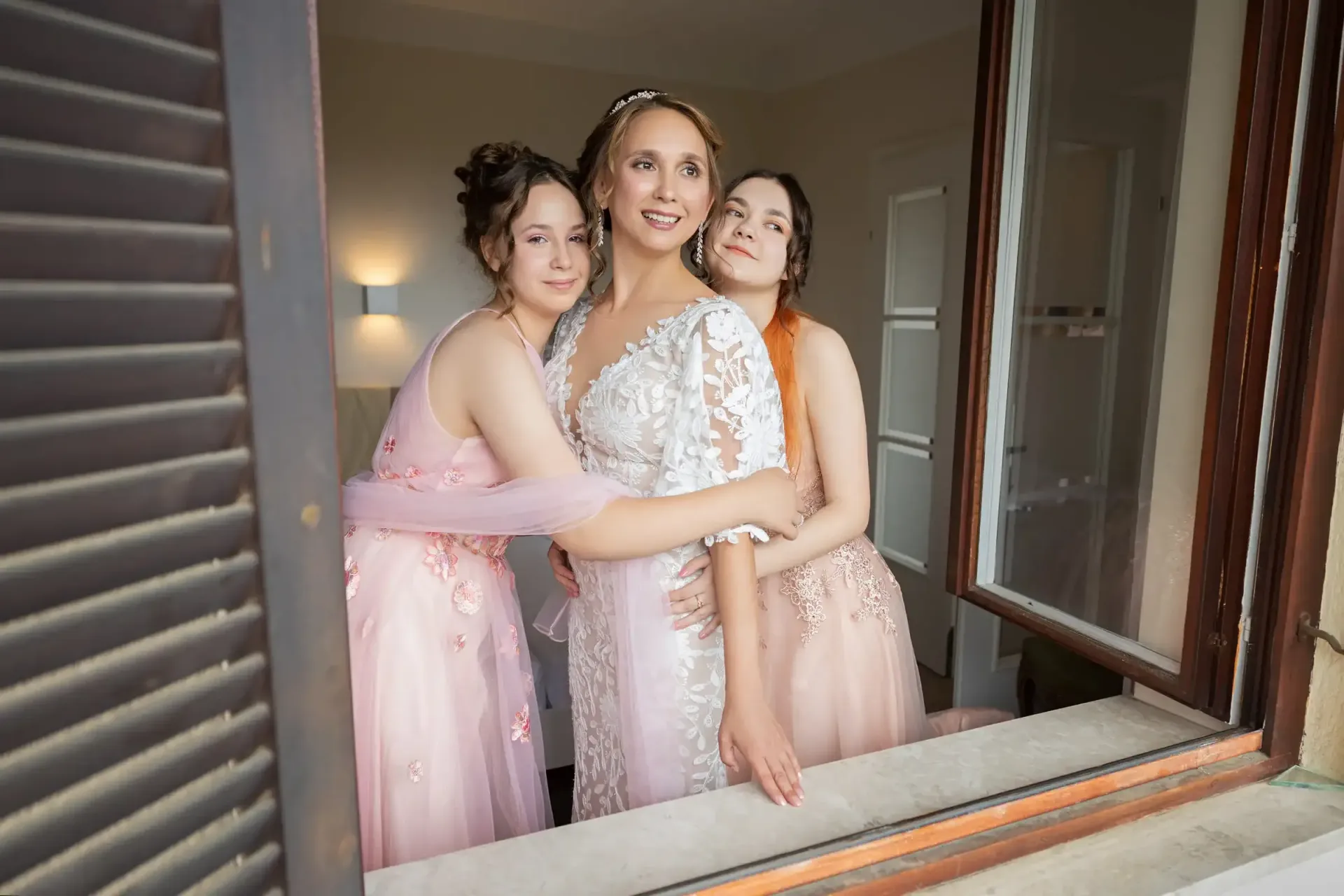 Braut- mit Toechterfoto made by Hochzeitsfotografin in Wien