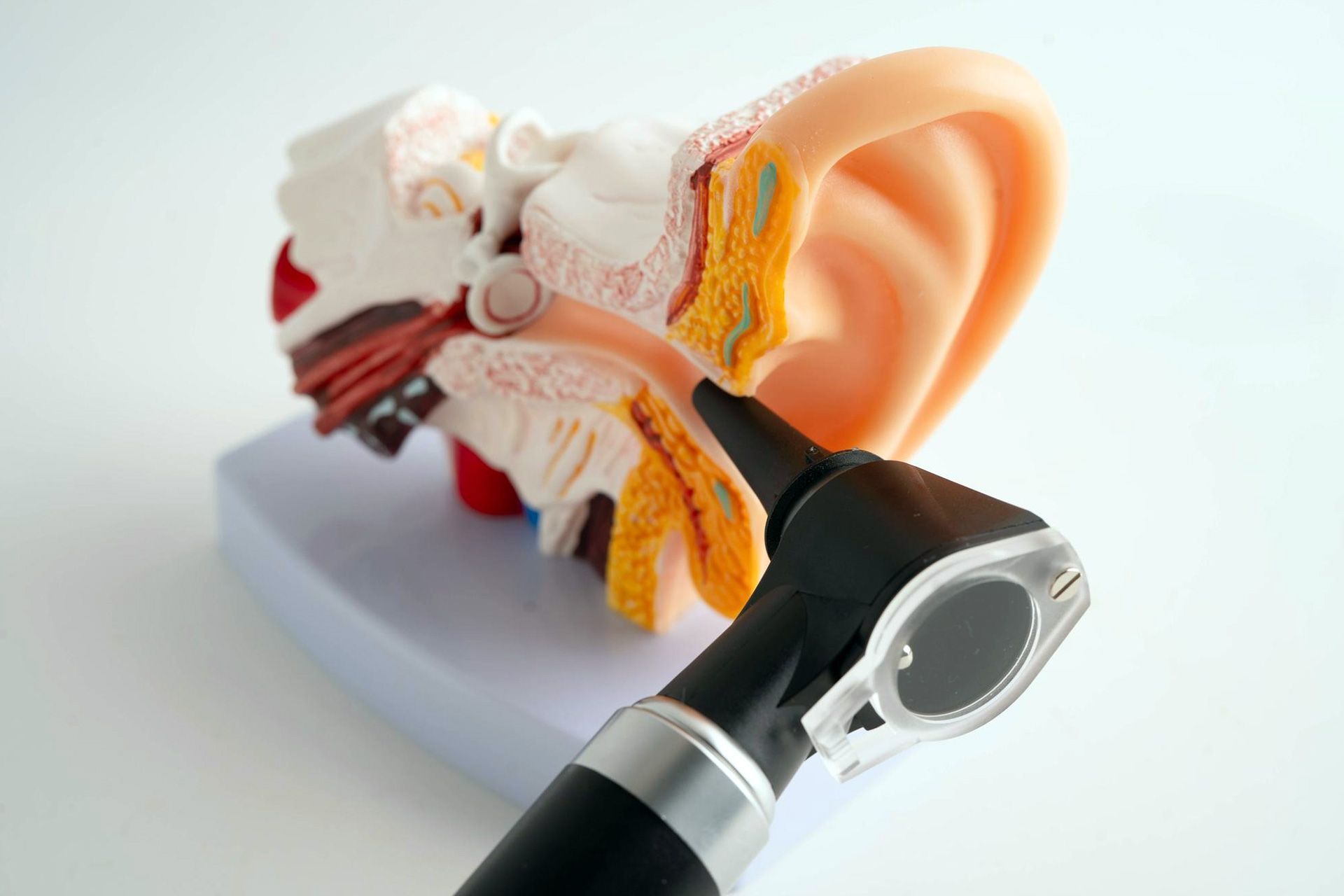 Bilateral Hearing Loss Symptoms, Causes, and Treatment