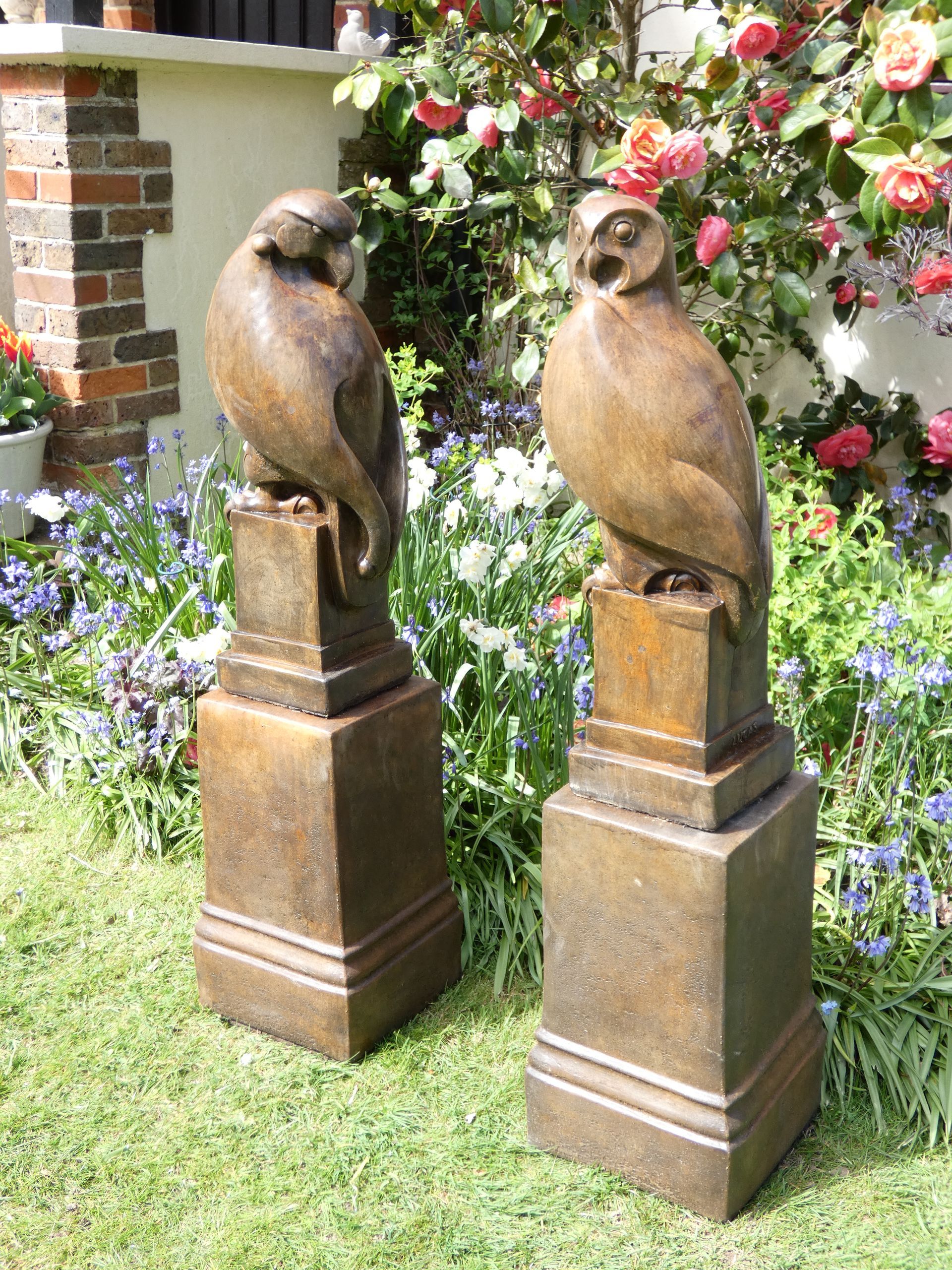 owl eagle bird plinth stand pedestal stone garden statue