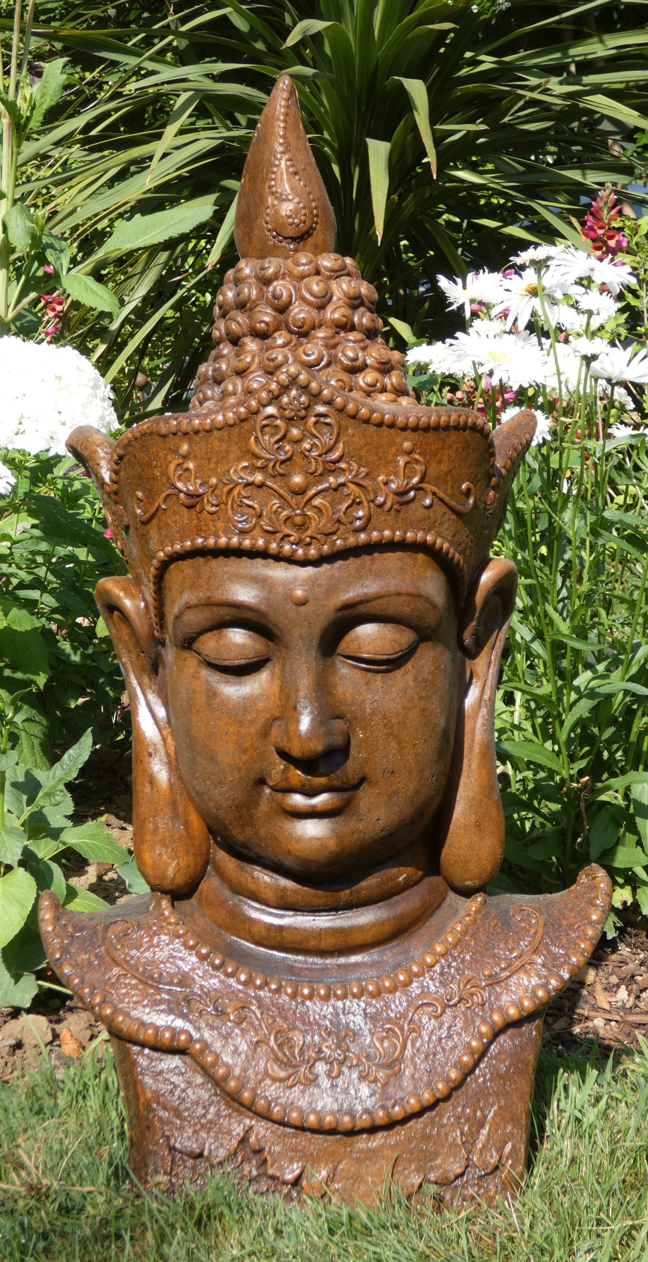 thai buddha head stone garden statue